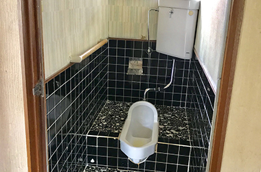 古い和式トイレ